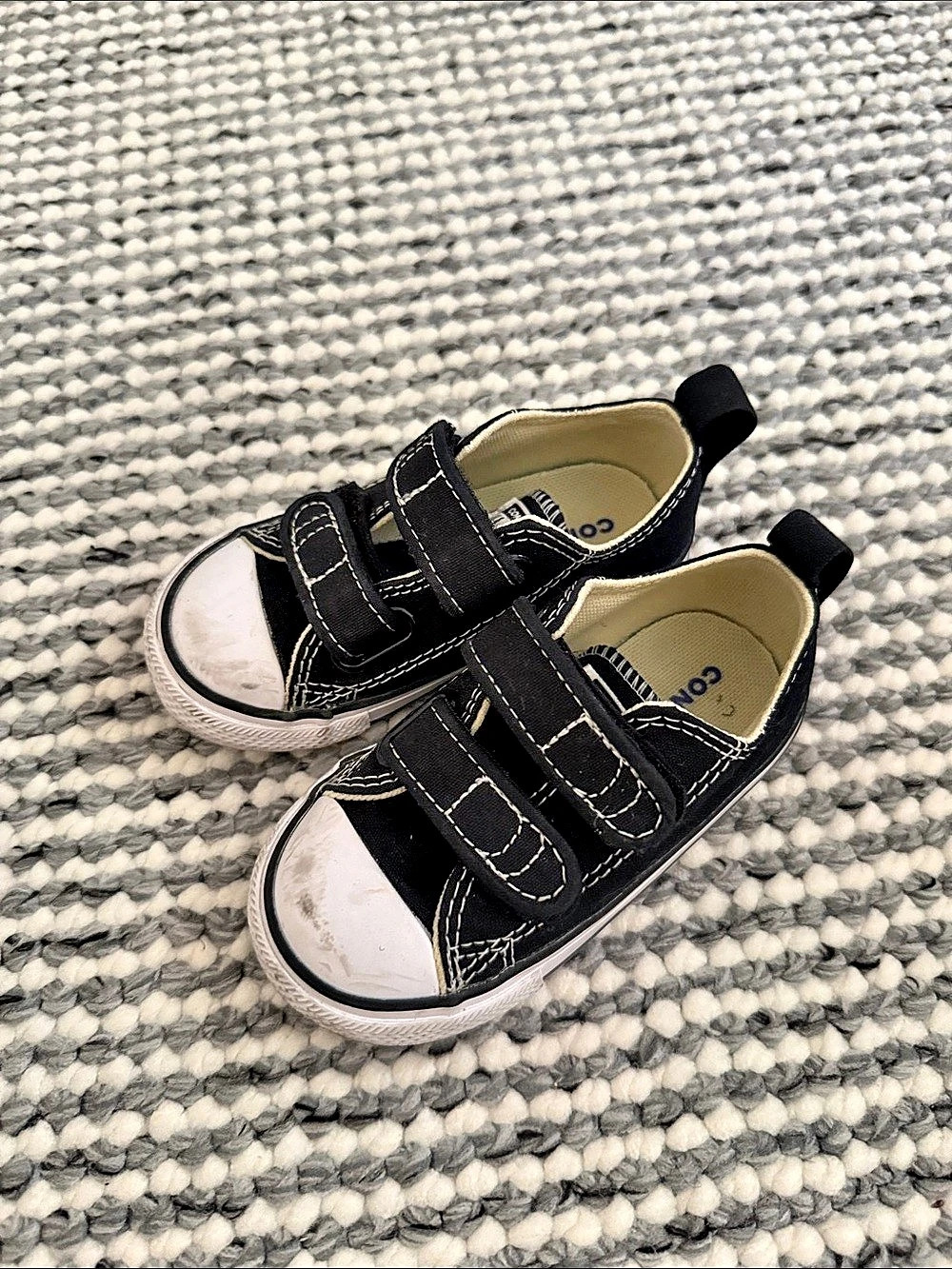 Converse Toddler Sneakers Size 6